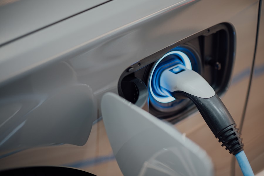 Wallbox-Ladestecker am Elektroauto